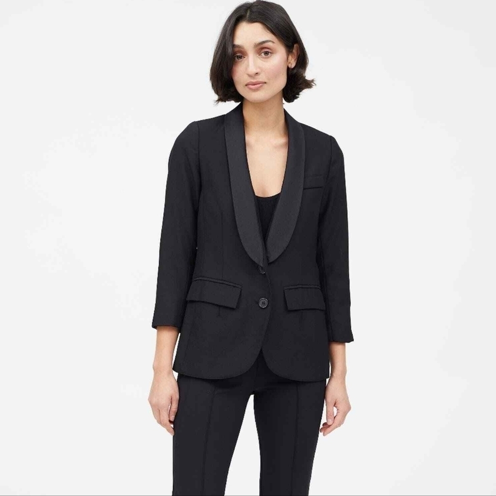 Smythe  Women's Blazer Size 4 Like New